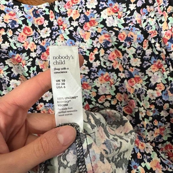 Nobody's Child Black Floral Puff Sleeve Midi Dress - Picture 8 of 11